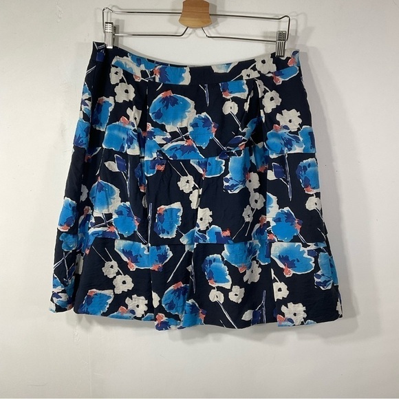 Kristin Davis Skirt Navy Blue Floral Ruffle  Size 10 Lined‎ Knee Length Mini - Picture 2 of 9